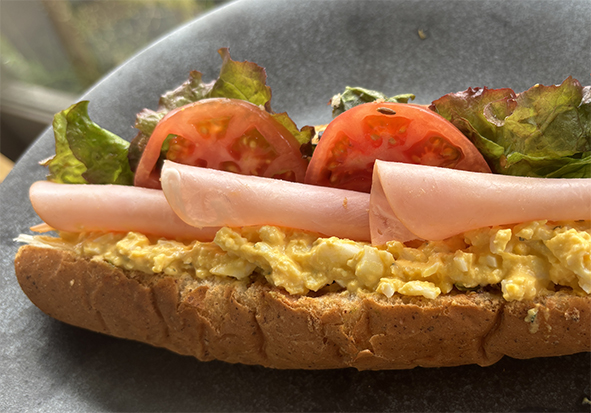 ハムタマゴホットドッグ